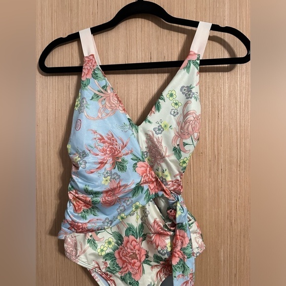 We Are HAH Wrap It Up One Piece Swimsuit, Size XS (v) - Picture 5 of 8